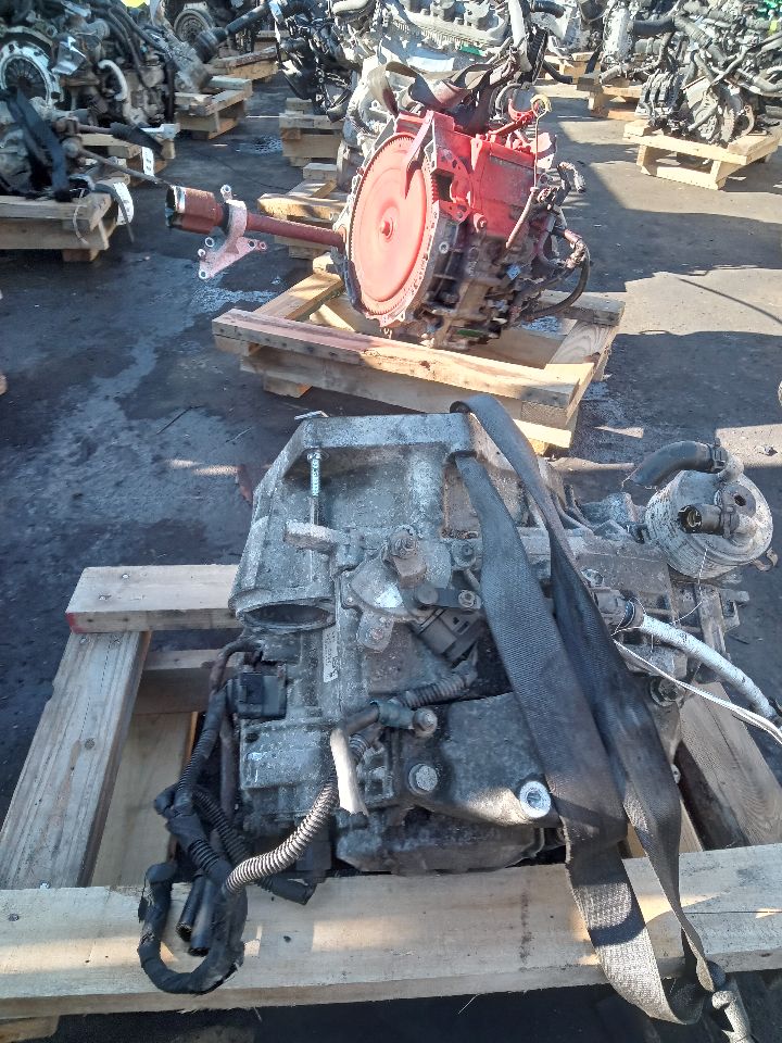 2009 VOLKSWAGEN CC 6cyl Gasoline 3.6 Transmiss,Transaxle - 221990 — photo 3