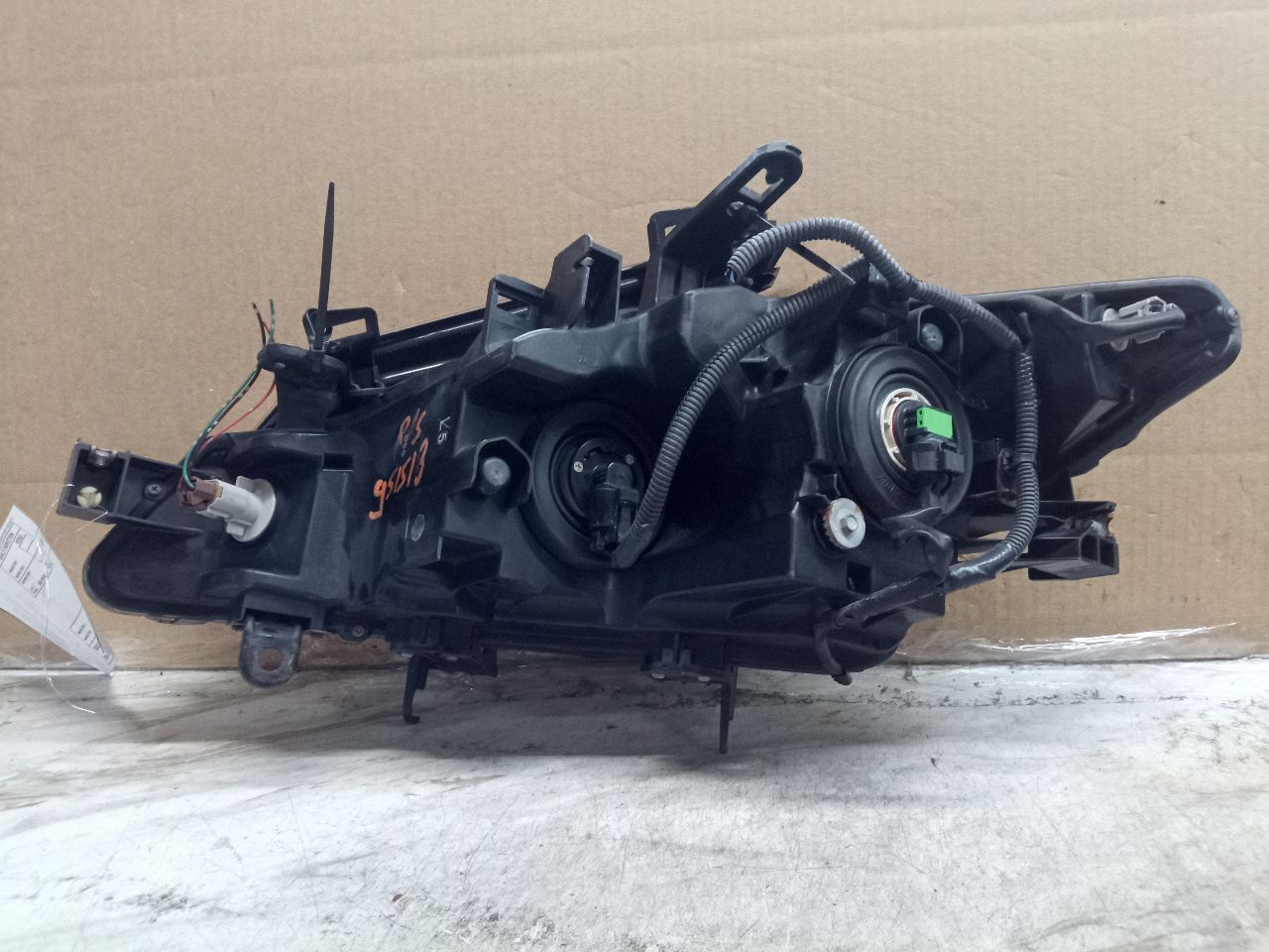 2011 NISSAN MURANO 6cyl Gasoline 3.5 Right HEADLAMP ASSEMBLY - 222149 — photo 2