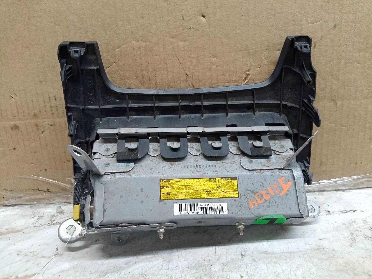 2010 LEXUS HS250H 4cyl Hybrid 2.4 Left AIR BAG - 222837 — photo 2