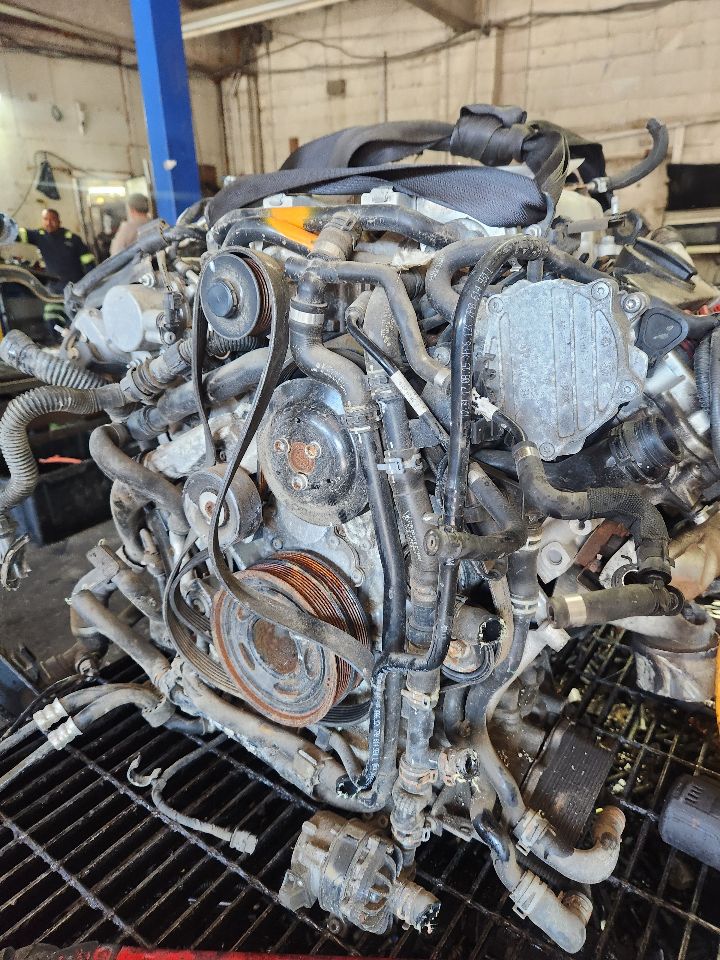 2016 PORSCHE CAYENNE 6cyl 3.0 liter hybrid ENGINE ASSEMBLY - 223110 — photo 3