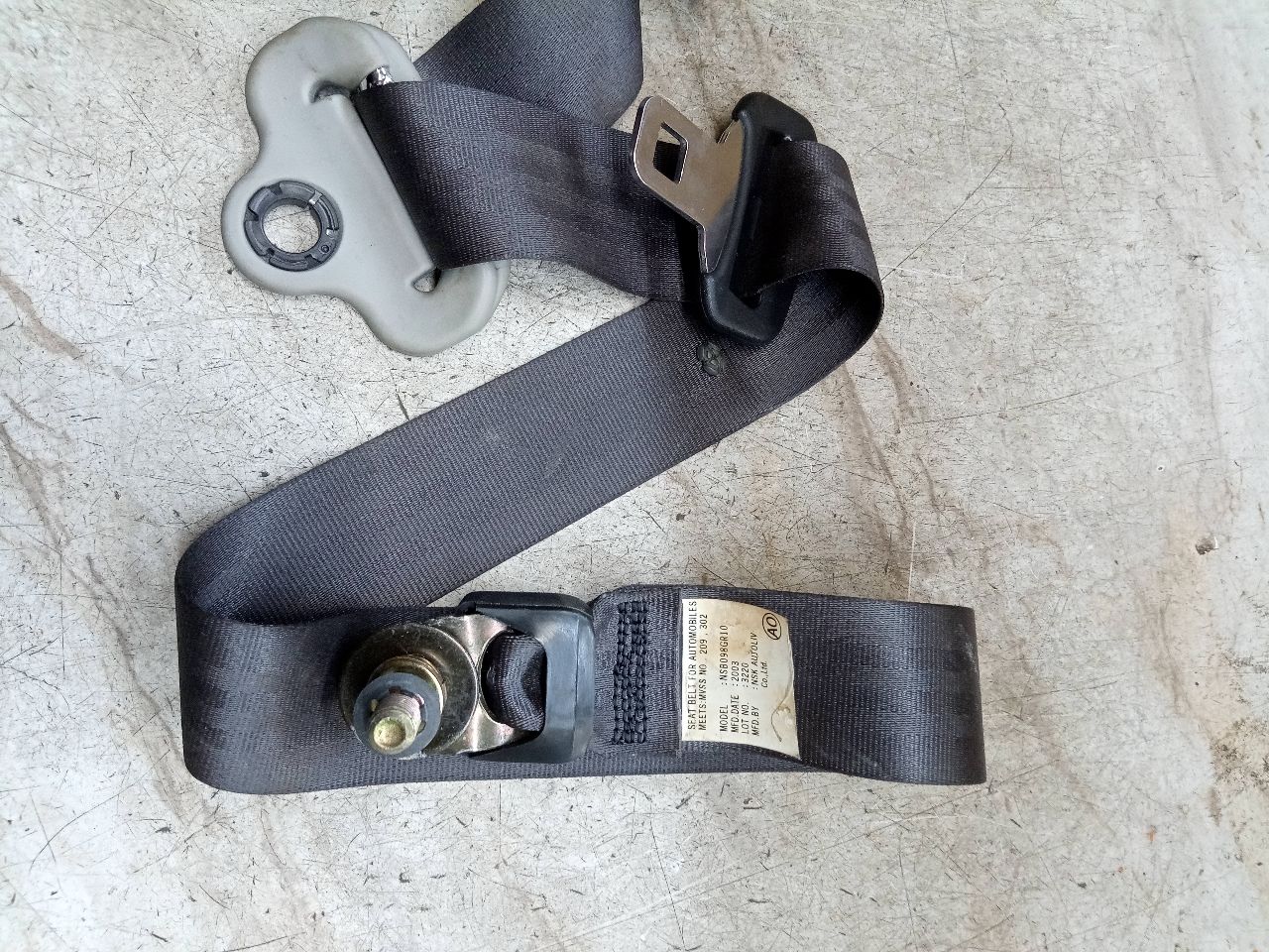2004 ACURA TSX 2.4L 4cyl Gasoline Seat Belt, Front - 223533 — photo 2