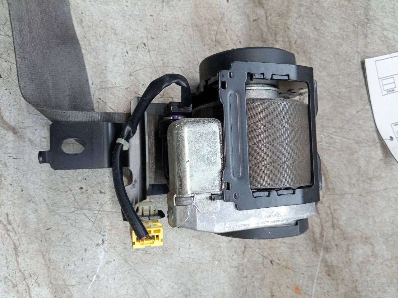2010 HONDA CR-V 4cyl Gasoline 2.4 Seat Belt, Front - 223595 — photo 3