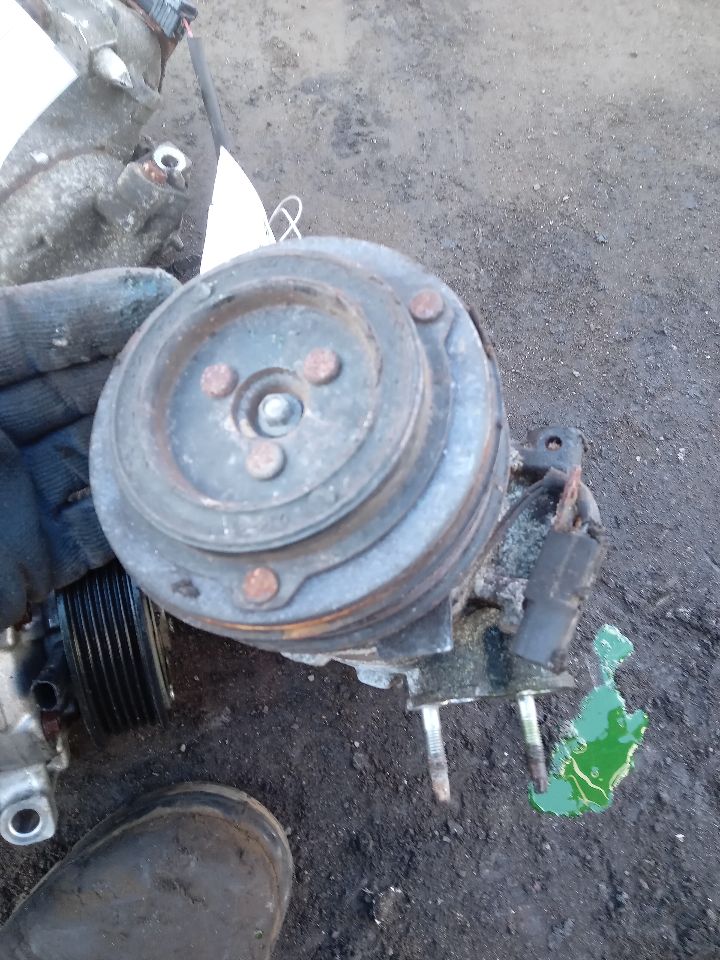 2012 FORD TAURUS 6cyl Gasoline 3.5 AC COMPRESSOR - 224302 — photo 4