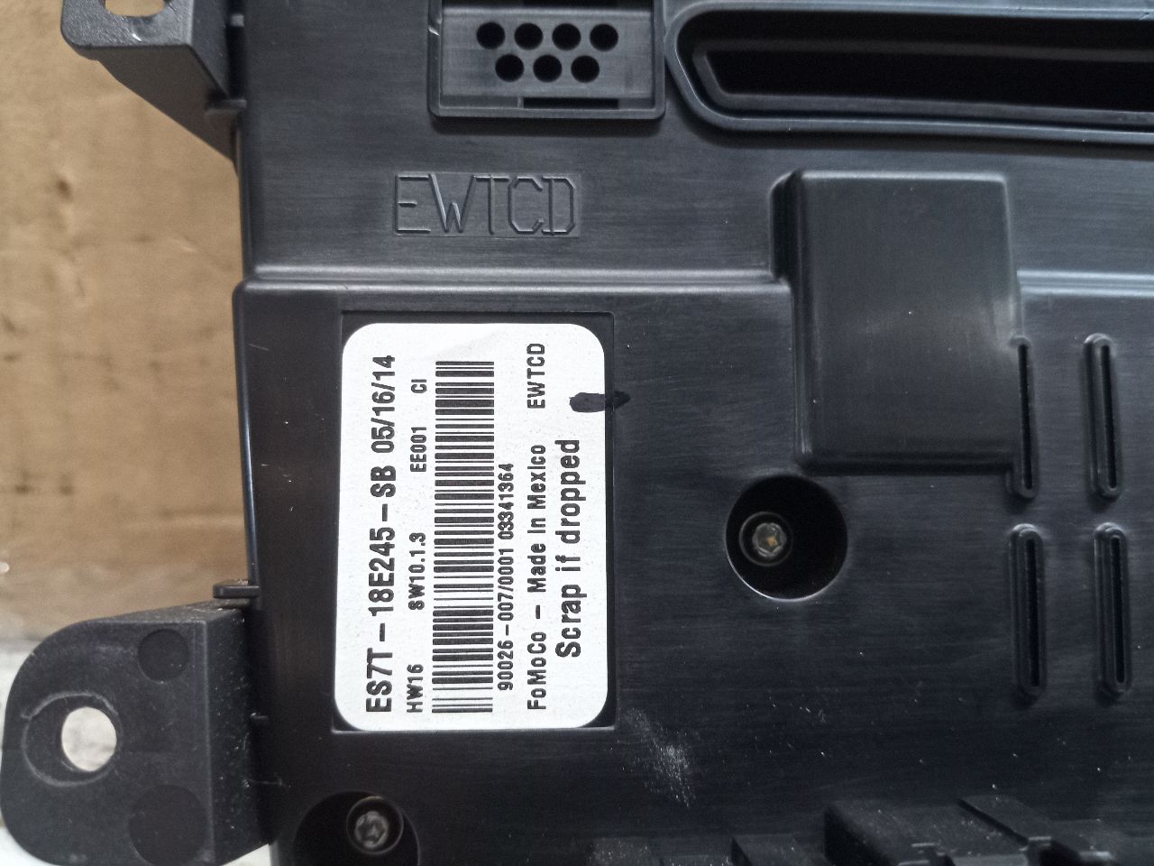 2014 FORD FUSION 4cyl Gasoline Turbo 1.5 Radio Audio - 224451 — photo 3
