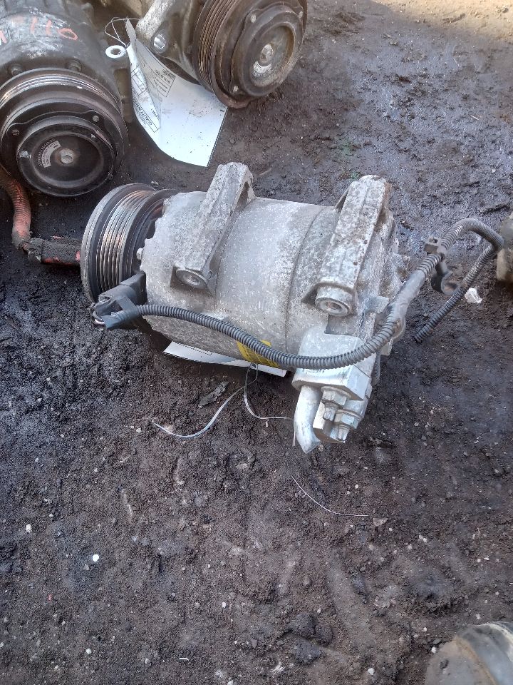 2016 FORD ESCAPE 4cyl 1.6 EcoBoost AC COMPRESSOR - 225836 — photo 2