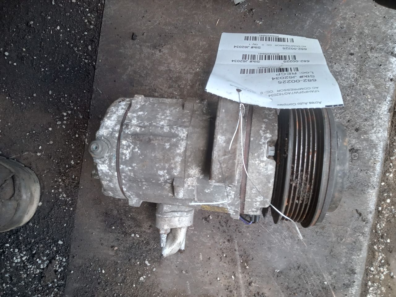 2010 FORD TAURUS 6cyl Gasoline 3.5 AC COMPRESSOR - 225941 — photo 1