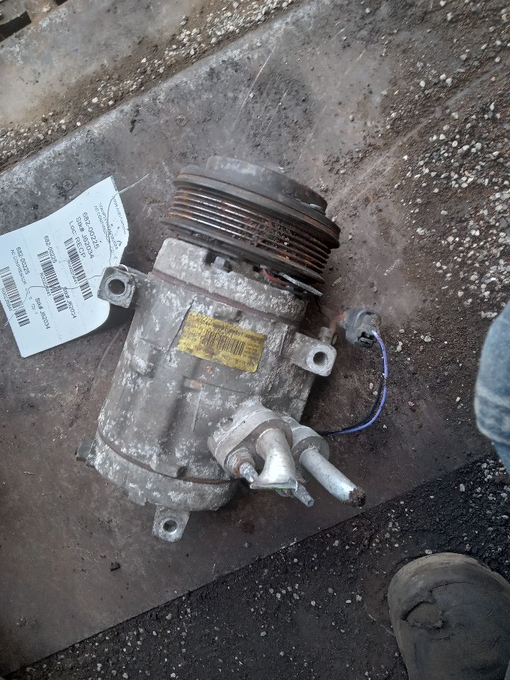 2010 FORD TAURUS 6cyl Gasoline 3.5 AC COMPRESSOR - 225941 — photo 2