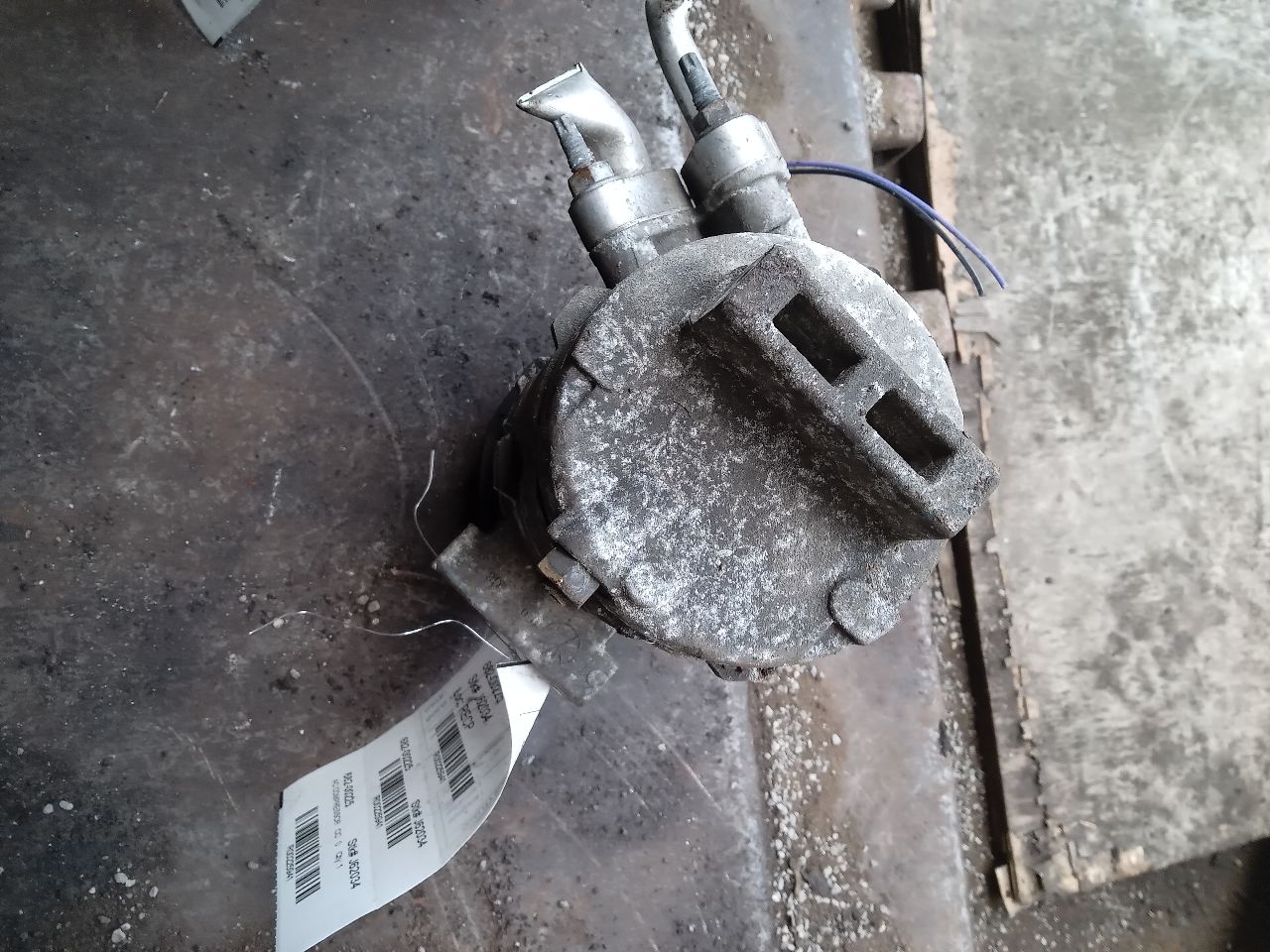 2010 FORD TAURUS 6cyl Gasoline 3.5 AC COMPRESSOR - 225941 — photo 4