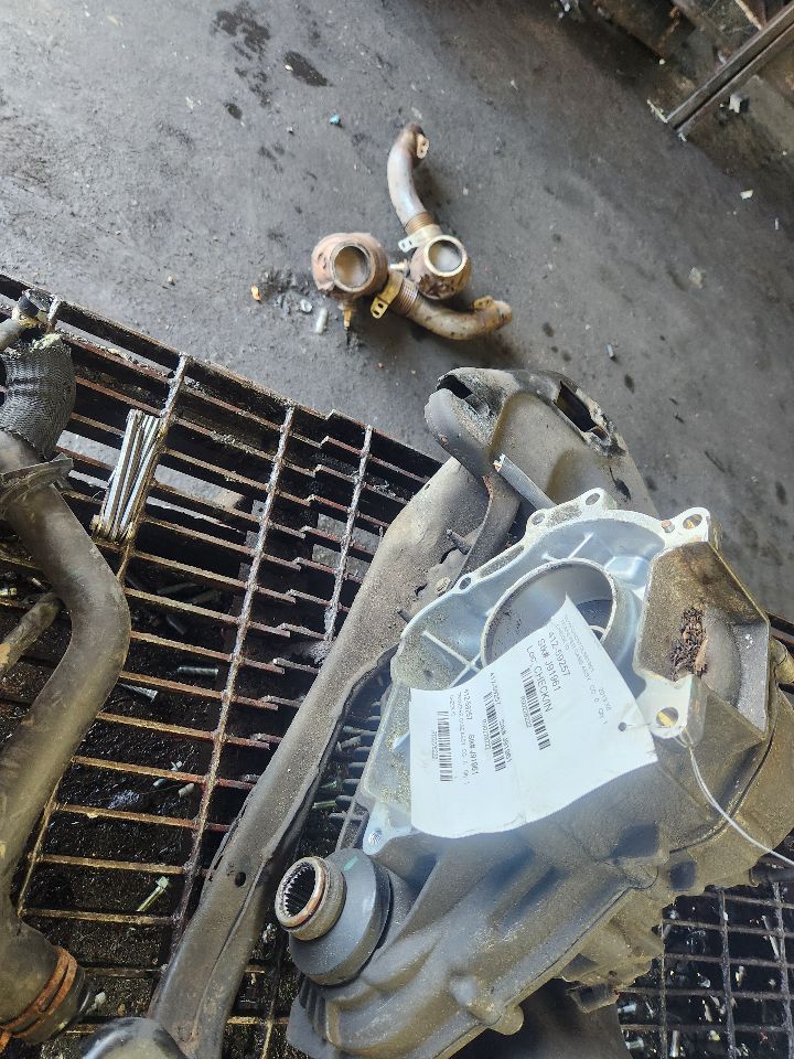 2013 BMW X6 8cyl Gasoline Turbo 4.4 TRANSFER CASE ASSY - 226222 — photo 5