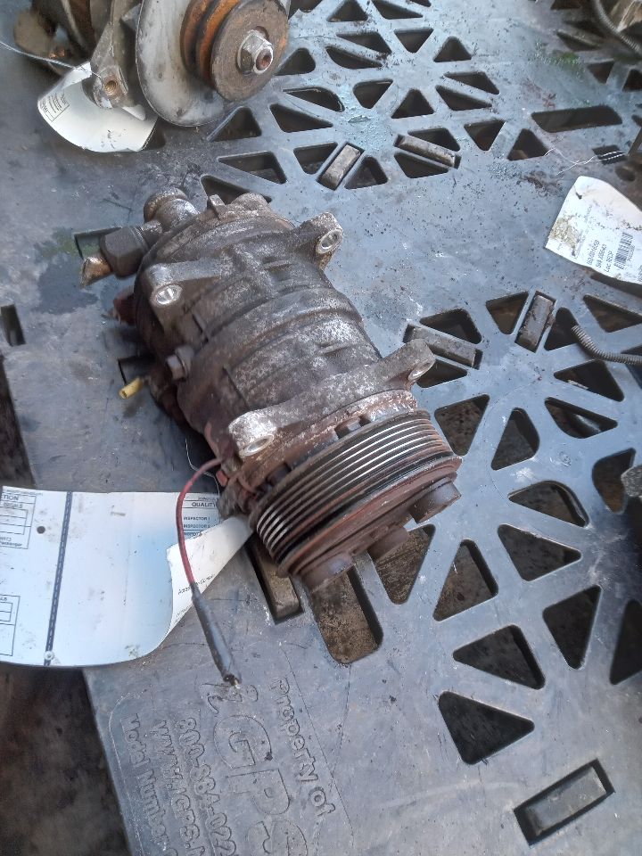 2013 FORD E250 VAN 4.6L 8cyl Gasoline AC COMPRESSOR - 226583 — photo 2