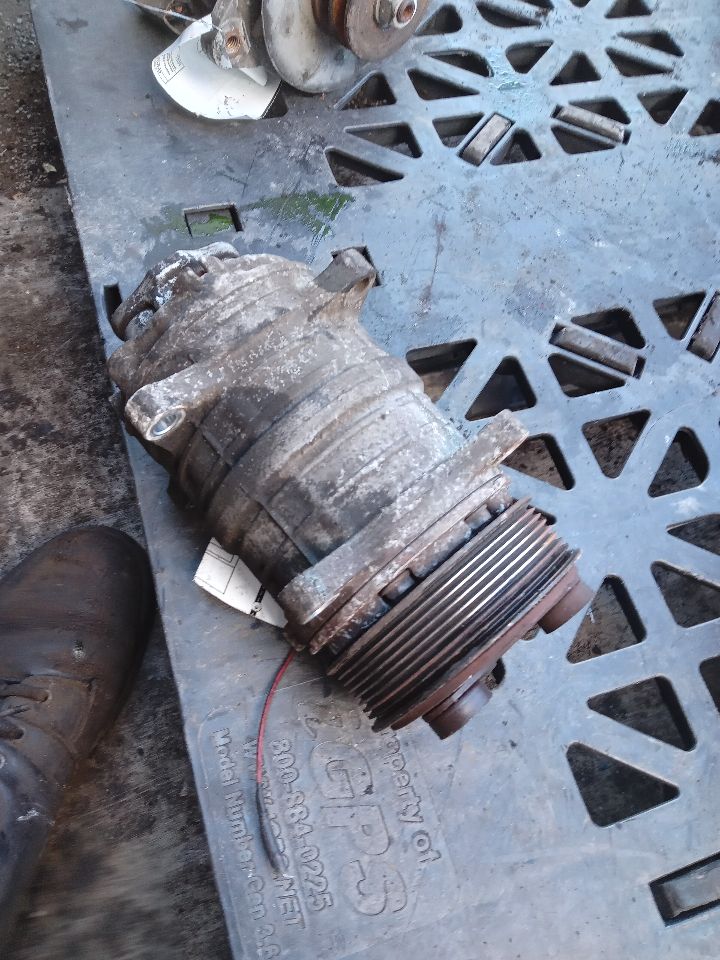 2013 FORD E250 VAN 4.6L 8cyl Gasoline AC COMPRESSOR - 226583 — photo 3
