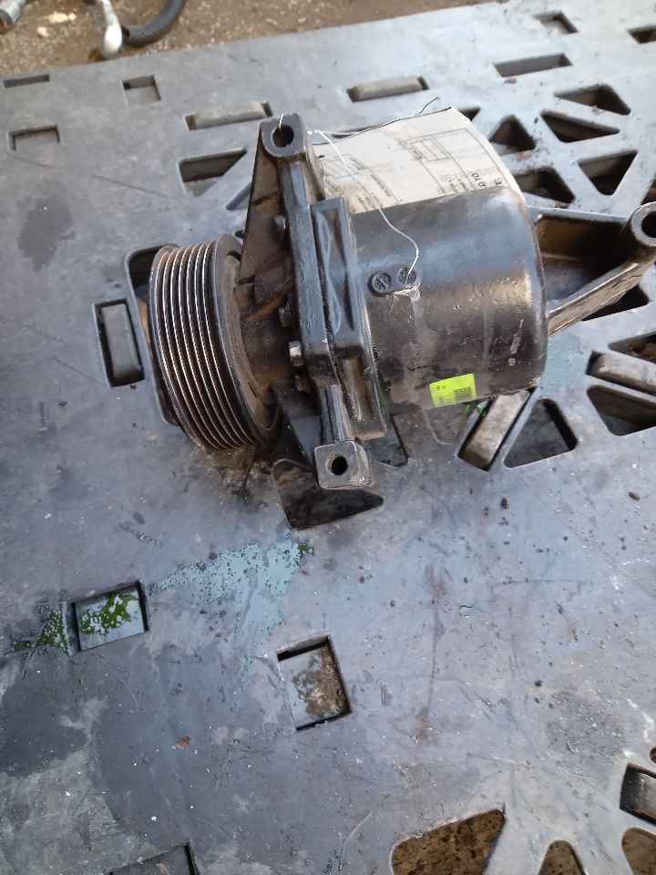 2012 NISSAN VERSA 4cyl Gasoline 1.6 DOHC AC COMPRESSOR - 226587 — photo 2