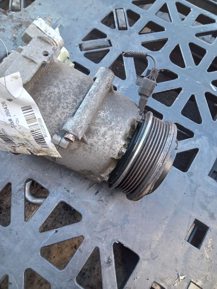 2016 FORD FIESTA 4cyl Gasoline 1.6 AC COMPRESSOR - 226589