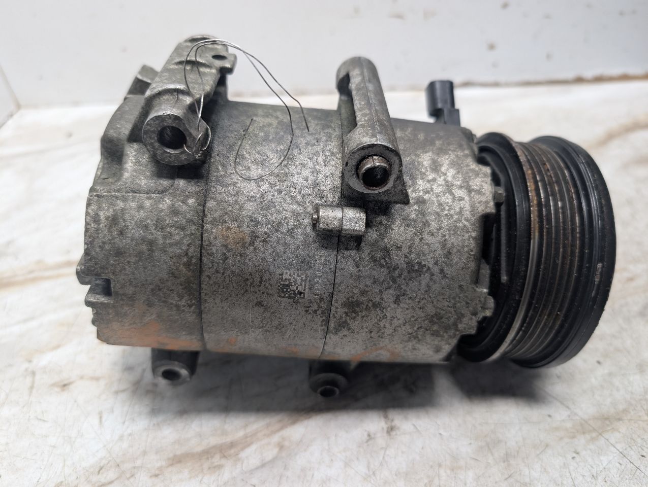 2016 FORD FIESTA 4cyl Gasoline 1.6 AC COMPRESSOR - 226589 — photo 8
