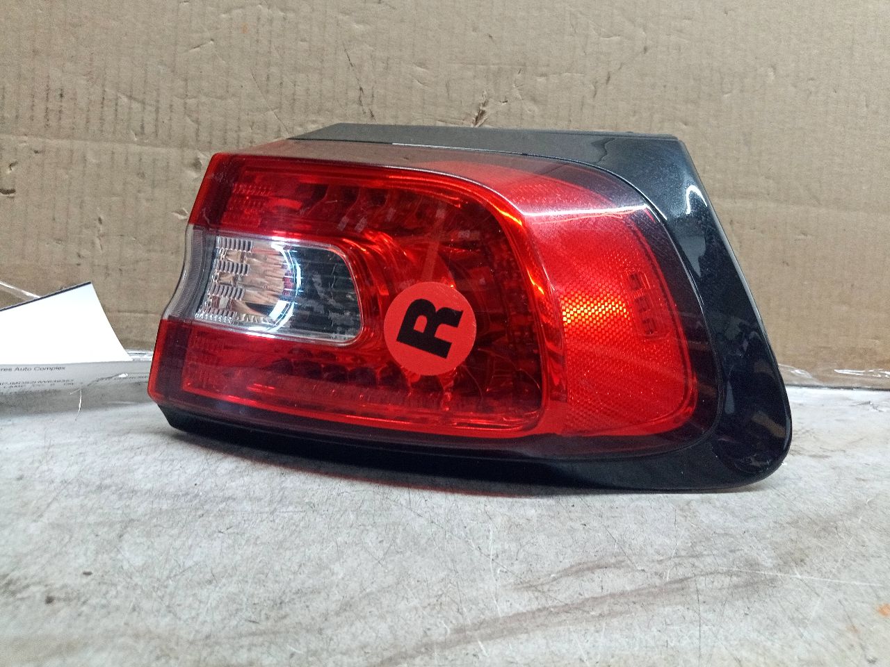 2017 JEEP CHEROKEE 6cyl Gasoline 3.2 Right TAIL LAMP - 227166 — photo 1