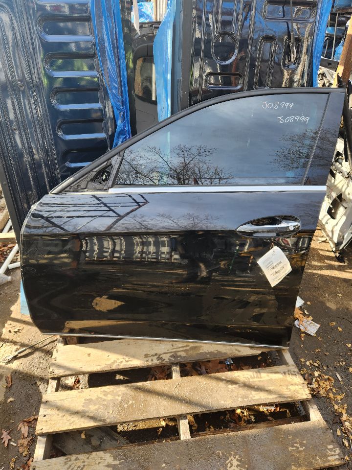 2015 MERCEDES-BENZ E-CLASS Left DOOR ASSEMBLY, FR - 227285 — photo 5