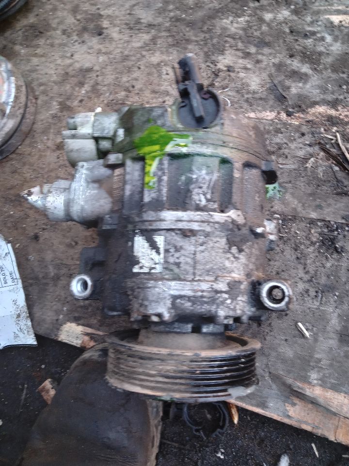 2011 VOLKSWAGEN EOS 4cyl Gasoline Turbo 2.0 AC COMPRESSOR - 227441 — photo 2