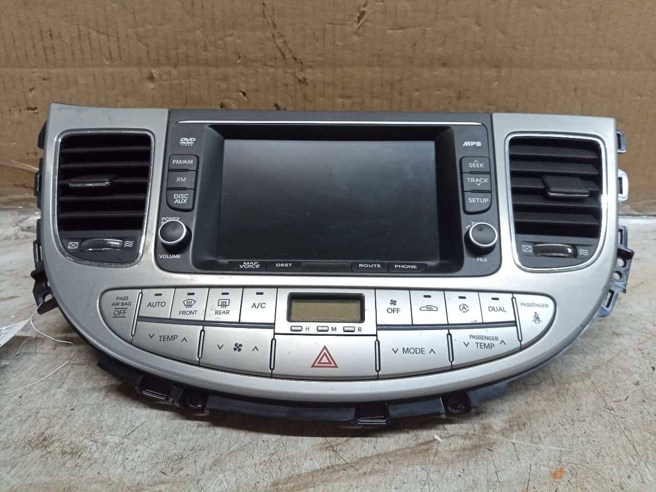 2011 HYUNDAI GENESIS 6cyl Gasoline 3.8 Info-GPS-TV Screen - 227629
