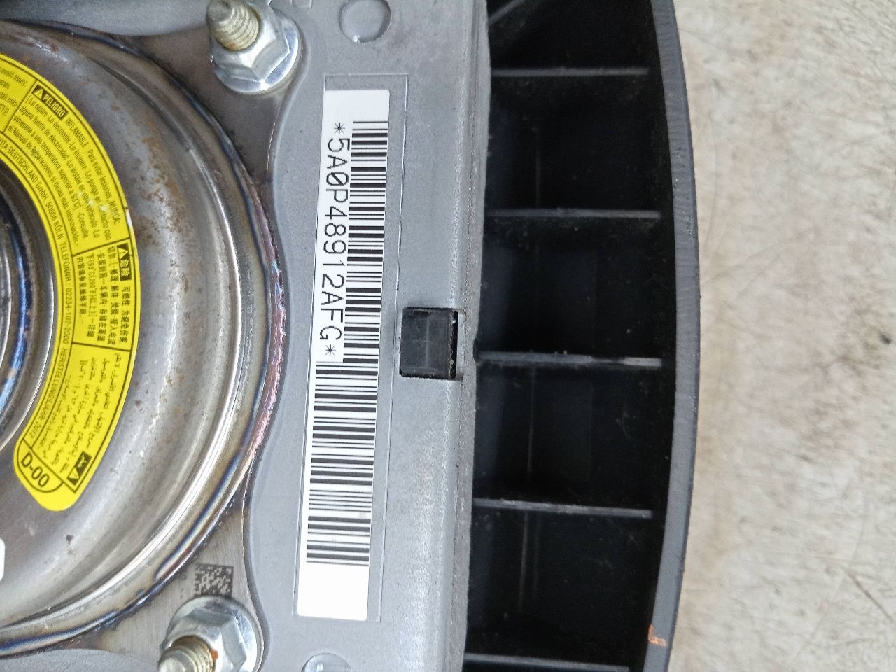 2012 TOYOTA PRIUS 4cyl Hybrid 1.8 Left AIR BAG - 227796 — photo 4