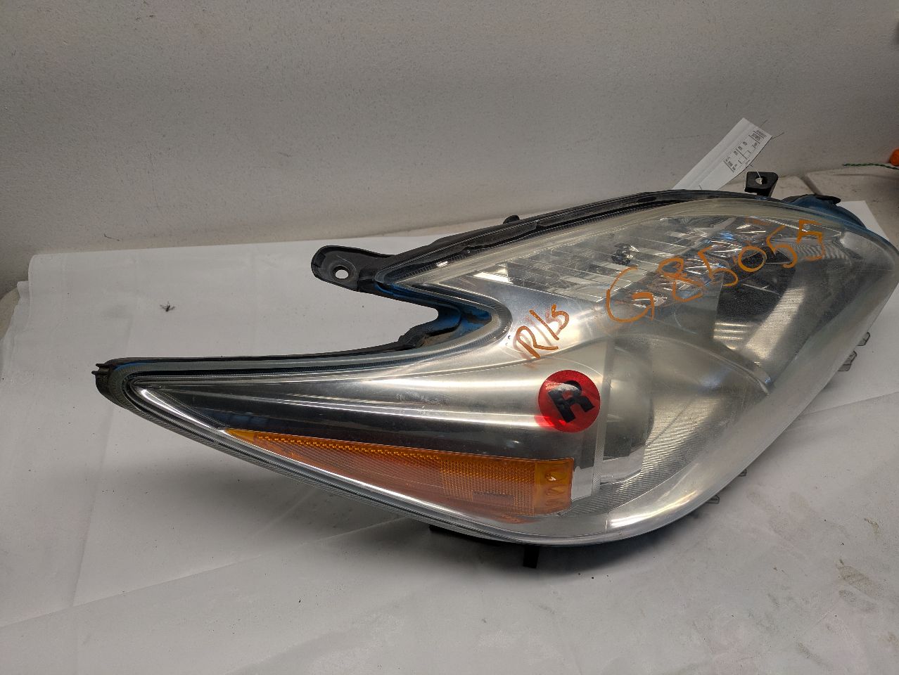 2014 TOYOTA PRIUS 4cyl Hybrid 1.8 Right HEADLAMP ASSEMBLY - 228127 — photo 2