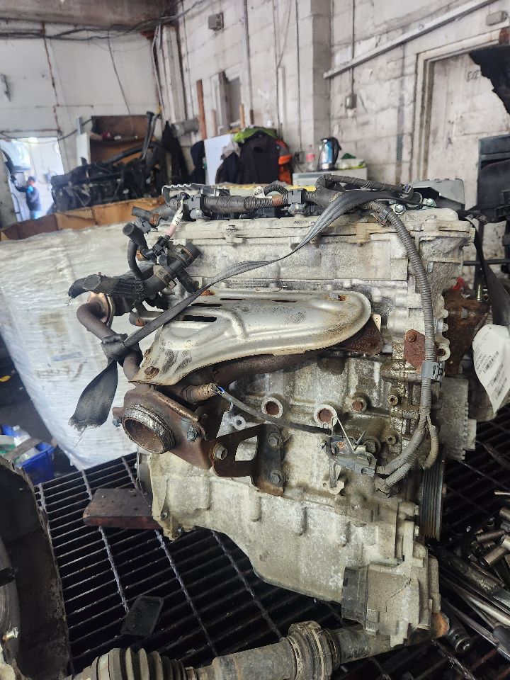 2014 TOYOTA PRIUS 4cyl Hybrid 1.8 ENGINE ASSEMBLY - 228172 — photo 2