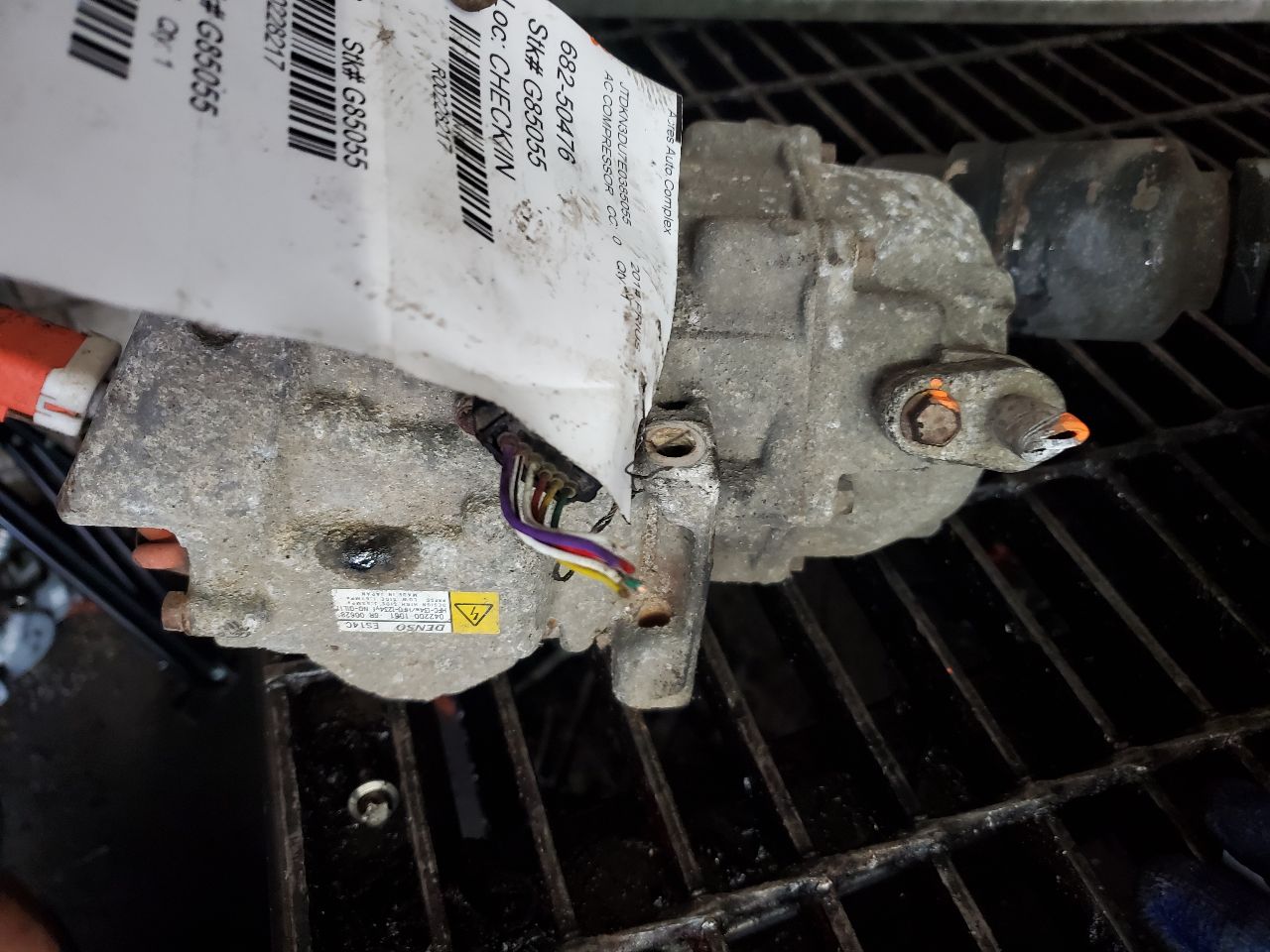2014 TOYOTA PRIUS 4cyl Hybrid 1.8 AC COMPRESSOR - 228217 — photo 4