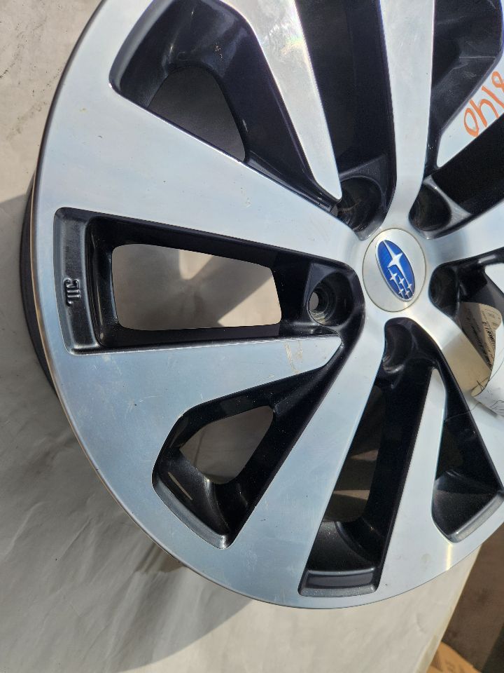 2020 SUBARU LEGACY 2.5L 4cyl Gasoline VVT WHEEL - 228851 — photo 2
