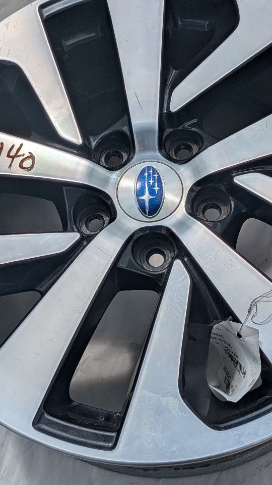 2020 SUBARU LEGACY 2.5L 4cyl Gasoline VVT WHEEL - 228852 — photo 2