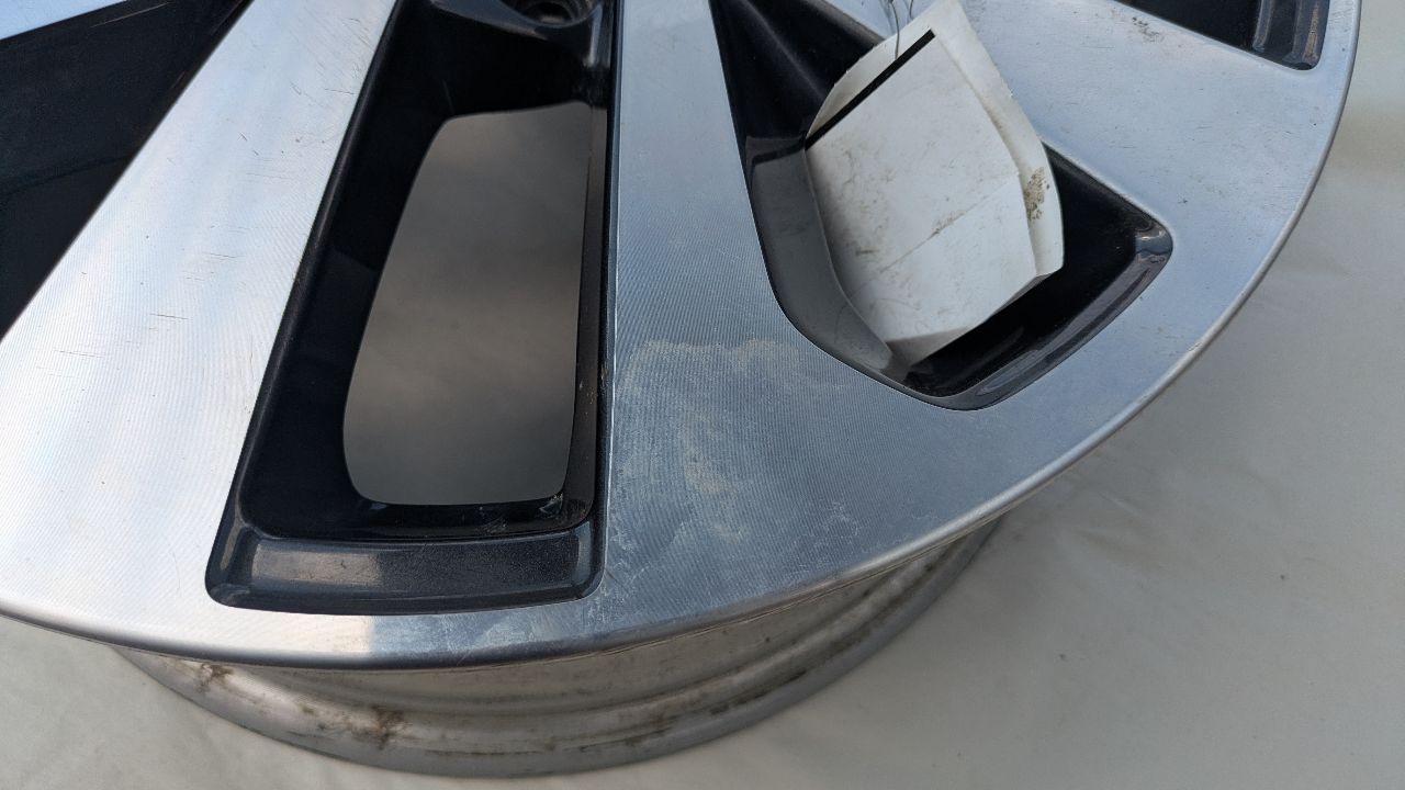 2020 SUBARU LEGACY 2.5L 4cyl Gasoline VVT WHEEL - 228852 — photo 6