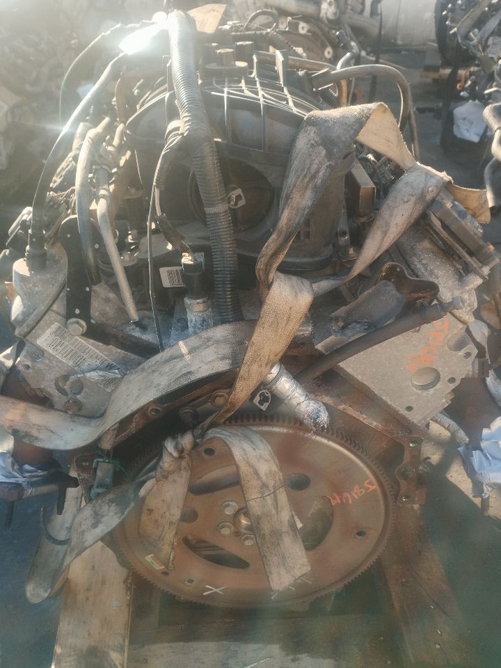 2010 CHEVROLET EXPRESS 3500 VAN 8cyl Gasoline 4.8 ENGINE ASSEMBLY - 229319 — photo 1
