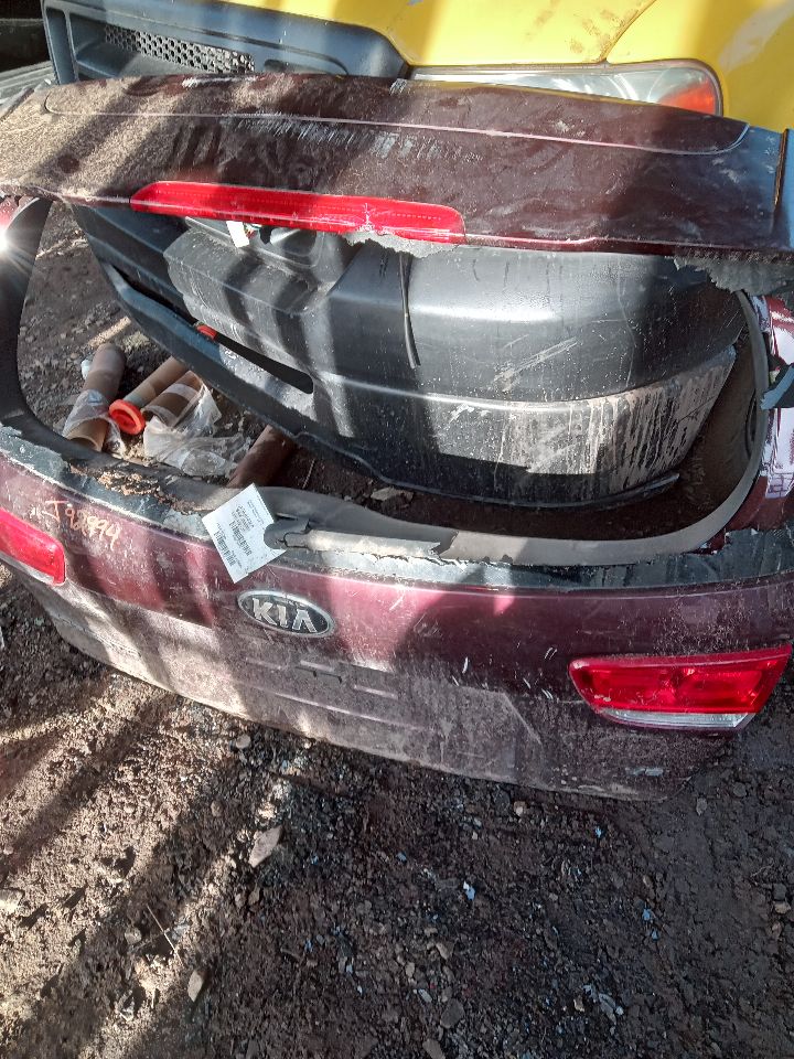 2017 KIA SORENTO 6cyl Gasoline 3.3 Decklid  Tailgate - 229376 — photo 2