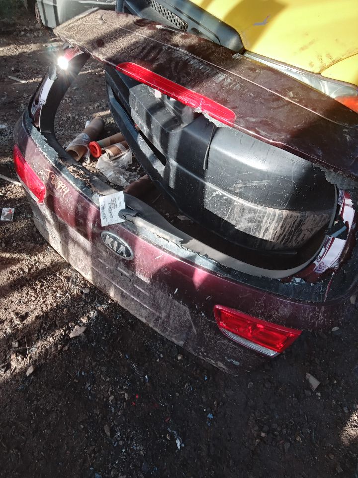 2017 KIA SORENTO 6cyl Gasoline 3.3 Decklid  Tailgate - 229376 — photo 6