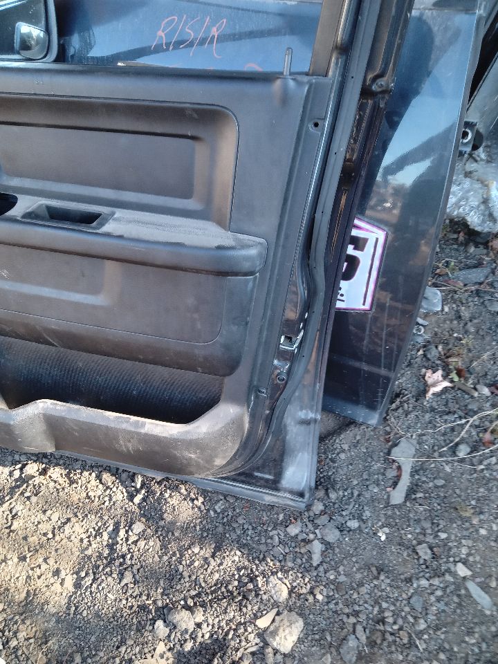 2014 DODGE 1500 PICKUP 8cyl Gasoline 5.7 HEMI Right DOOR ASSEMBLY, FR - 229402 — photo 7