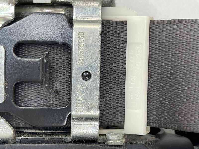2007 GMC YUKON XL 1500 Seat Belt, Front - 2300 — photo 3