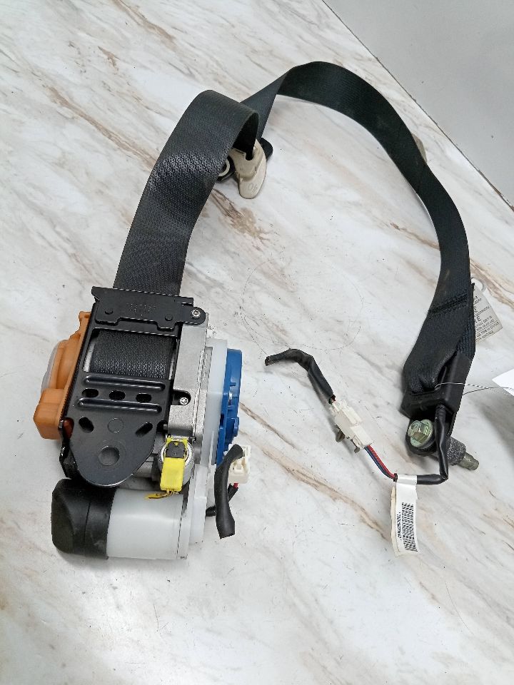 2007 INFINITI M35 6cyl Gasoline 3.5 Seat Belt, Front - 23061
