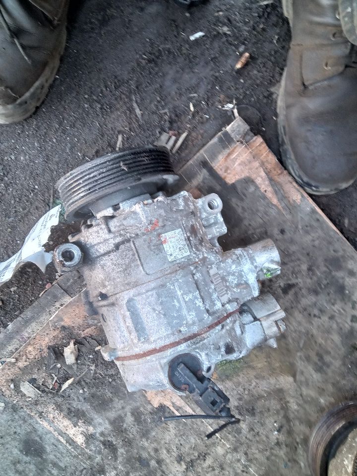 2011 VOLKSWAGEN CC 4cyl Gasoline Turbo 2.0 AC COMPRESSOR - 230628