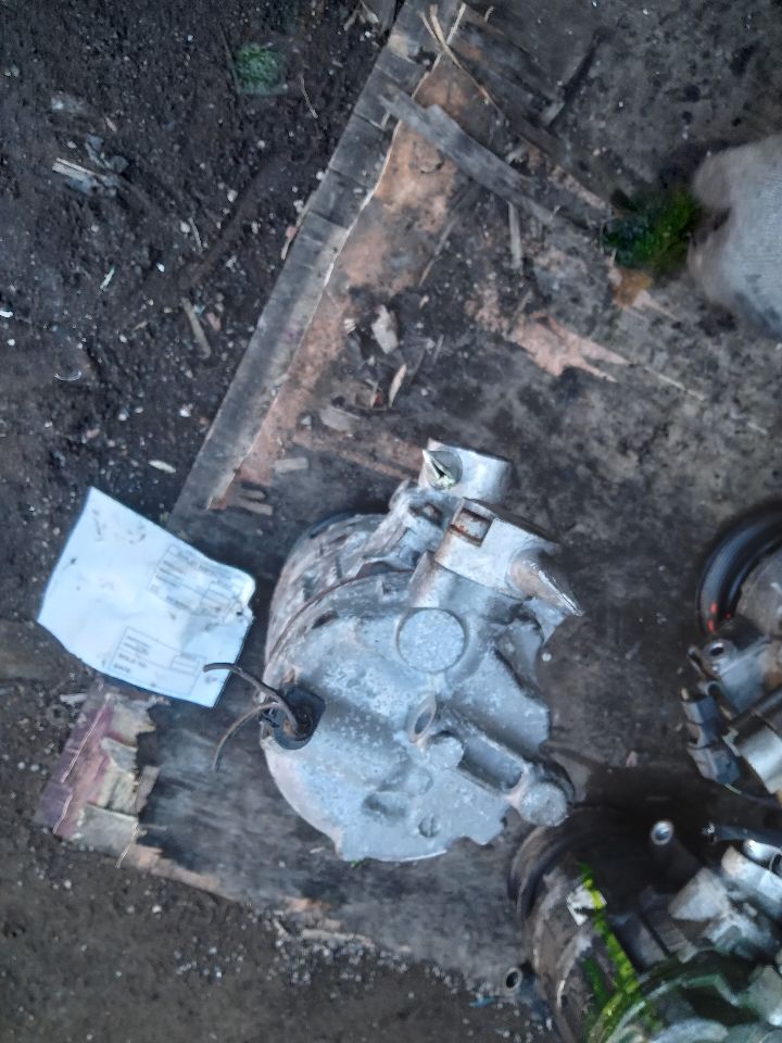 2011 VOLKSWAGEN CC 4cyl Gasoline Turbo 2.0 AC COMPRESSOR - 230628 — photo 4