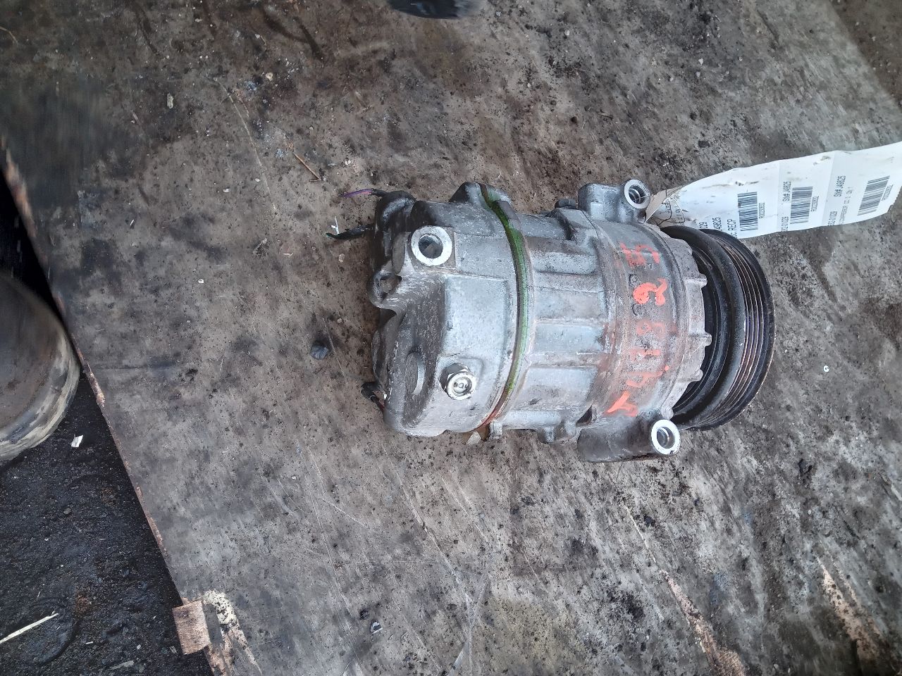 2014 GMC TERRAIN 4cyl Gasoline 2.4 AC COMPRESSOR - 230632 — photo 2