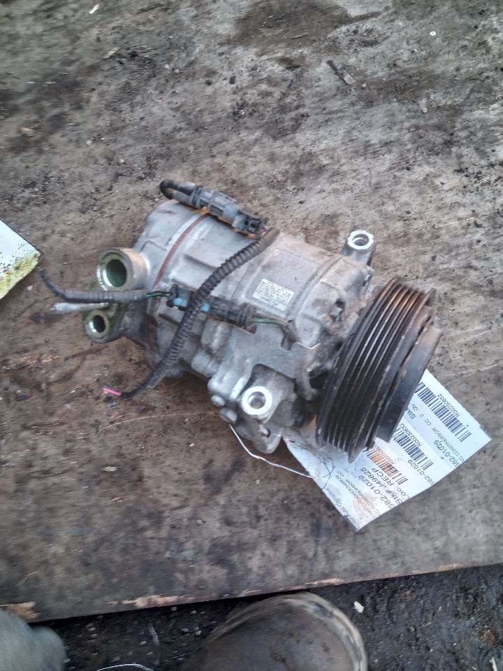 2014 GMC TERRAIN 4cyl Gasoline 2.4 AC COMPRESSOR - 230632 — photo 3