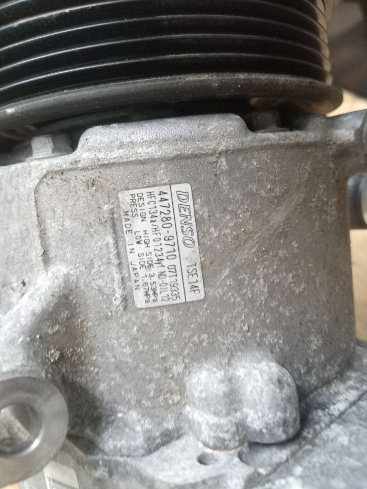 2017 SUBARU LEGACY 2.5L 4cyl Gasoline VVT AC COMPRESSOR - 23066 — photo 2