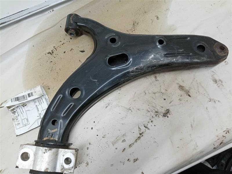 2017 SUBARU LEGACY 2.5L 4cyl Gasoline VVT Left LOWER CNTRL ARM, FR - 23069 — photo 1