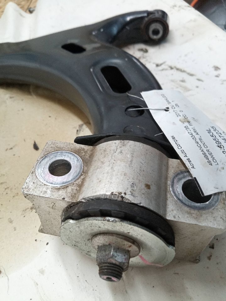 2017 SUBARU LEGACY 2.5L 4cyl Gasoline VVT Left LOWER CNTRL ARM, FR - 23069 — photo 6