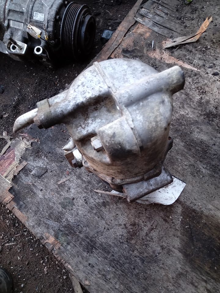 2011 NISSAN FRONTIER 6cyl Gasoline 4.0 AC COMPRESSOR - 230779 — photo 5