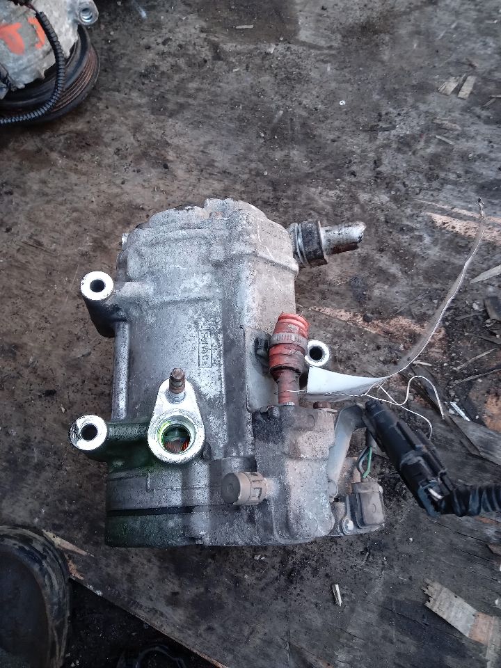 2013 FORD C-MAX 4cyl Electric 2.0 AC COMPRESSOR - 230789 — photo 1