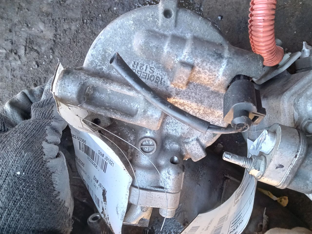 2012 VOLKSWAGEN GOLF 4cyl Diesel Turbo 2.0 AC COMPRESSOR - 230806 — photo 5