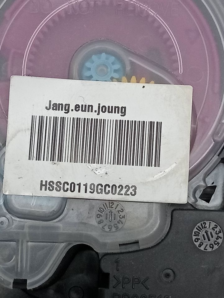 2012 HYUNDAI ACCENT 4cyl Gasoline 1.6 DOHC Seat Belt, Front - 23104 — photo 4