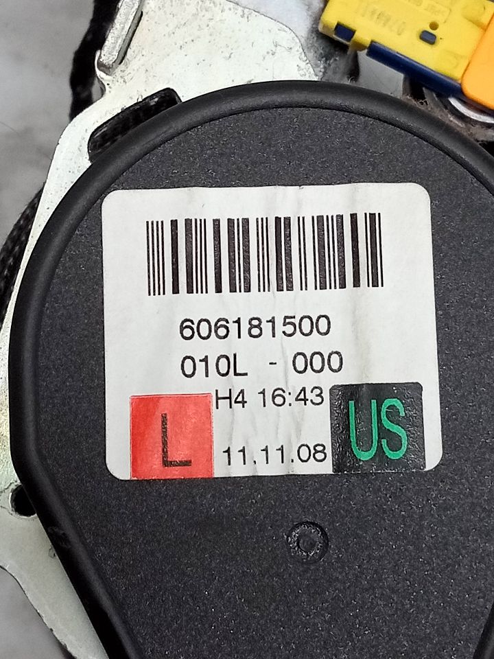 2013 VOLKSWAGEN CC Seat Belt, Front - 23133 — photo 3