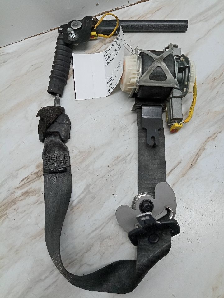 2012 HYUNDAI SONATA Seat Belt, Front - 23141 — photo 1