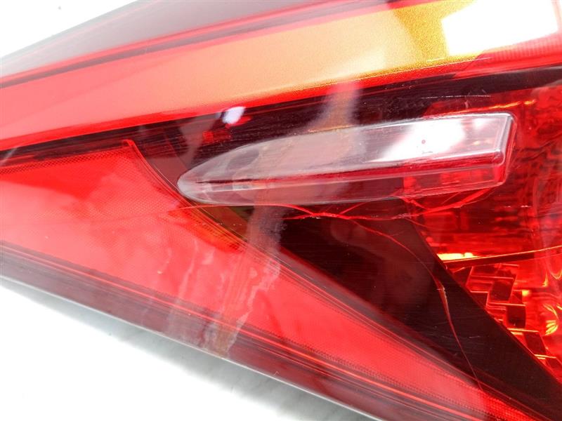 2018 TOYOTA COROLLA Left TAIL LAMP - 23165 — photo 2