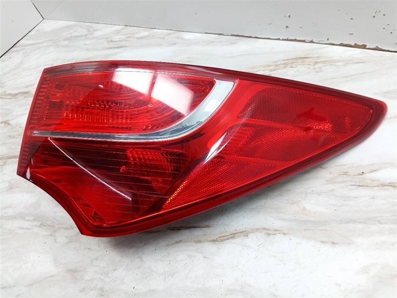 2014 HYUNDAI SANTA FE Right TAIL LAMP - 23187 — photo 1
